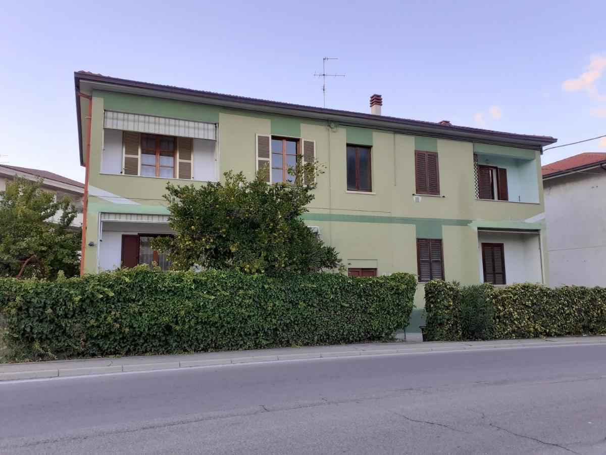 Appartement Casa Olga à Pianella  Extérieur photo